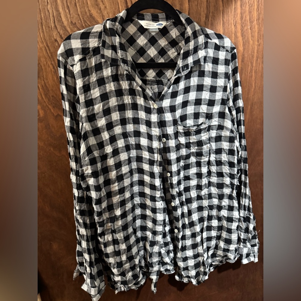Old Navy Black and White Plaid Button Down Shirt